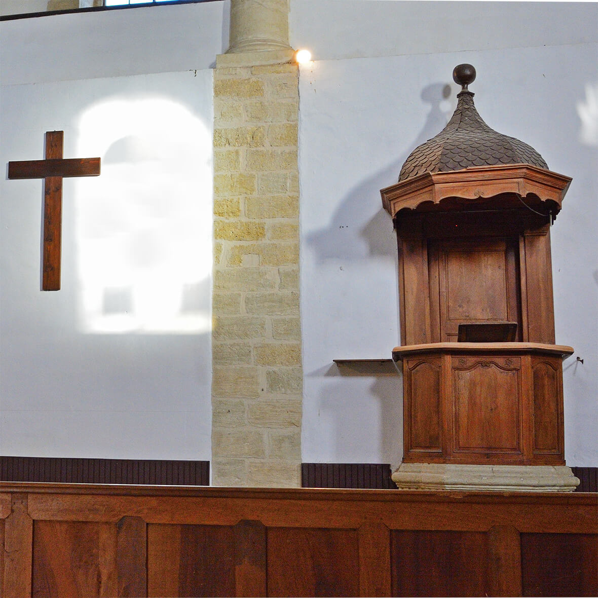 Oratory and cross